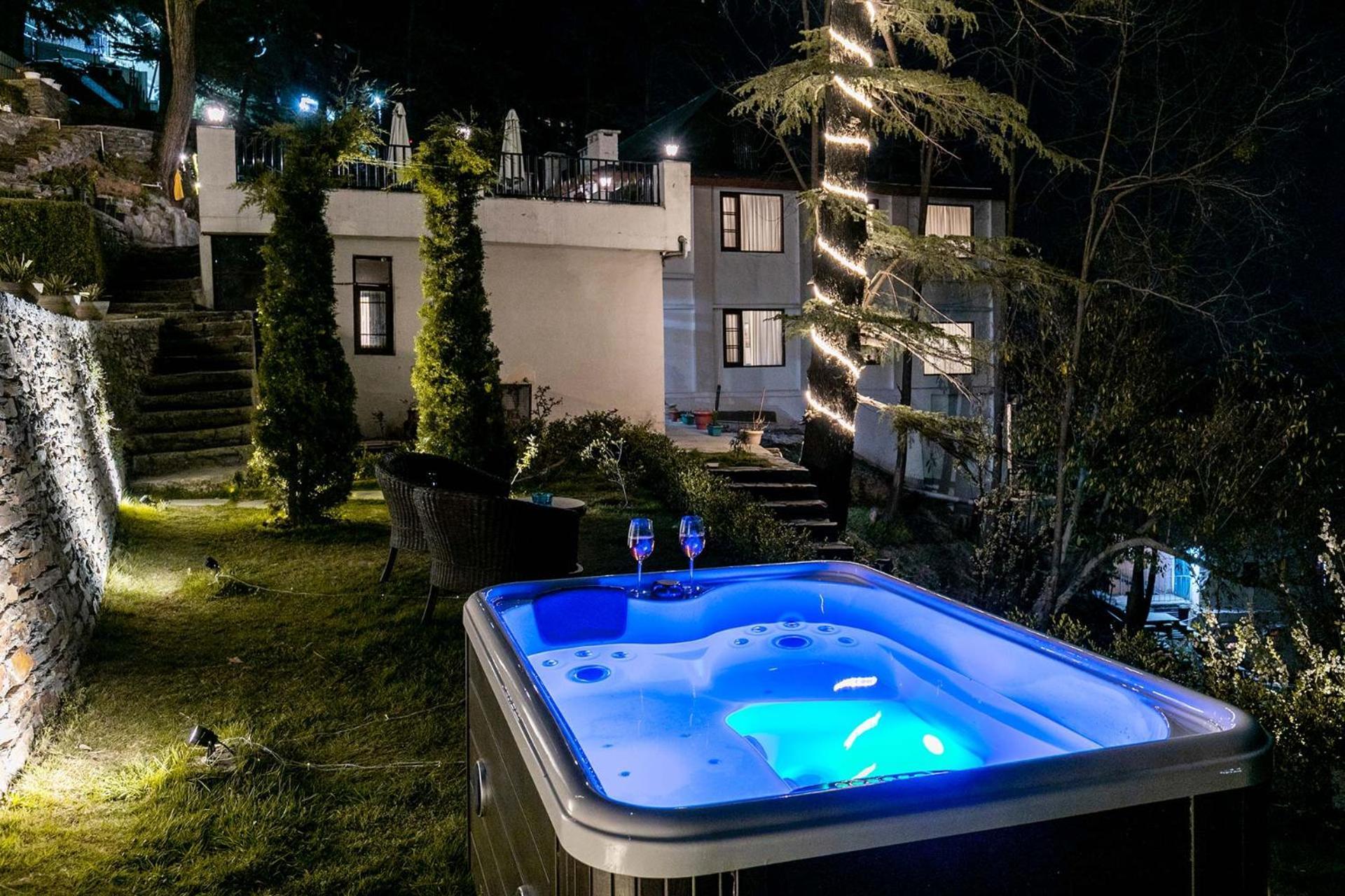 Stayvista At Pine Estate With Outdoor Jacuzzi Shimla Eksteriør bilde